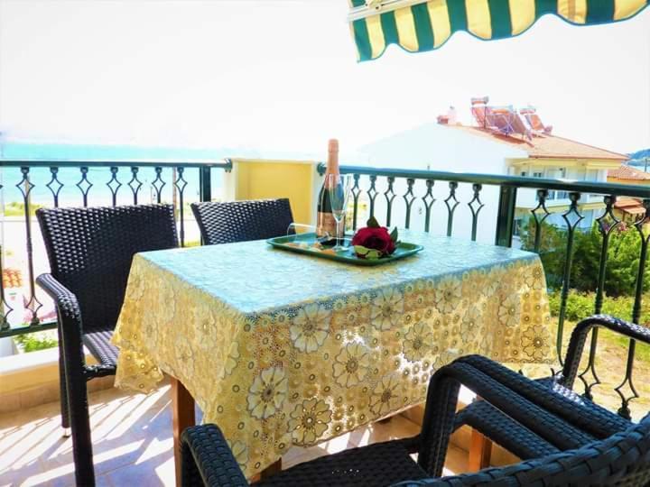 Apartmenthotel Sithon Сарти Экстерьер фото