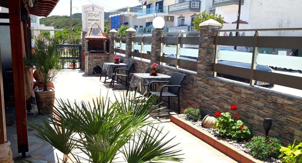Apartmenthotel Sithon Сарти Экстерьер фото